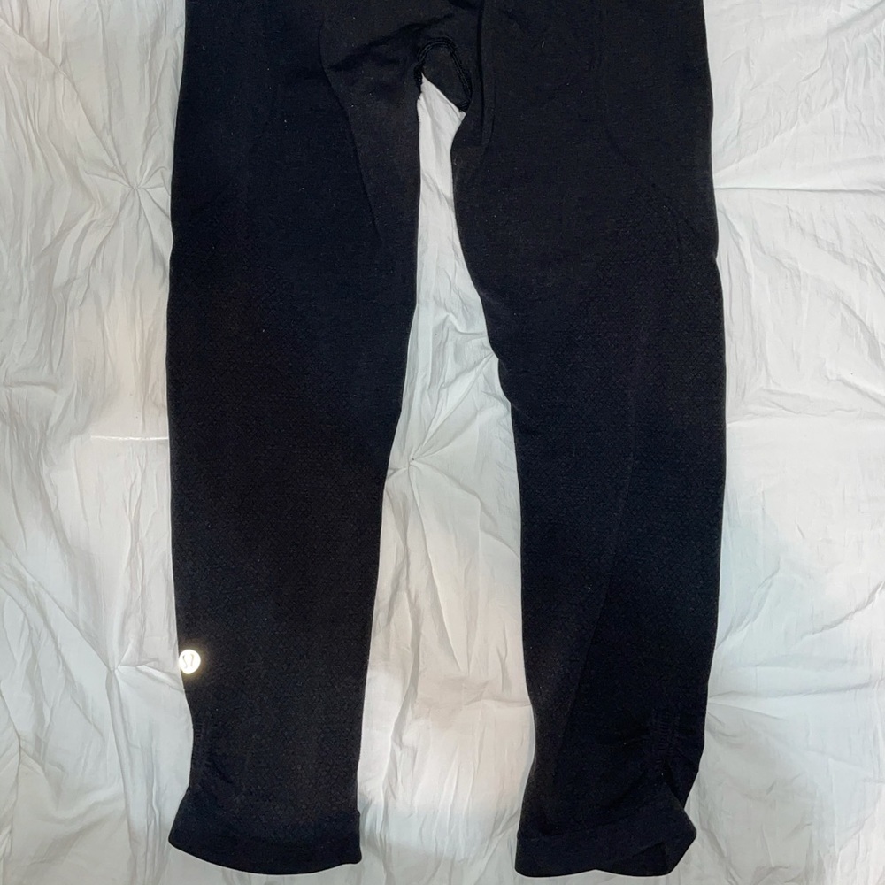BLACK LULU LEMON CROPED LEGGINGS
